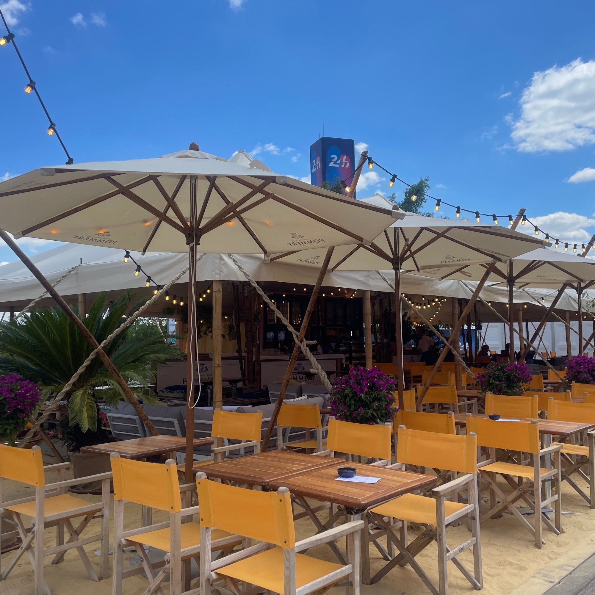 Une ambiance guinguette au cœur du circuit des [24h du Mans]