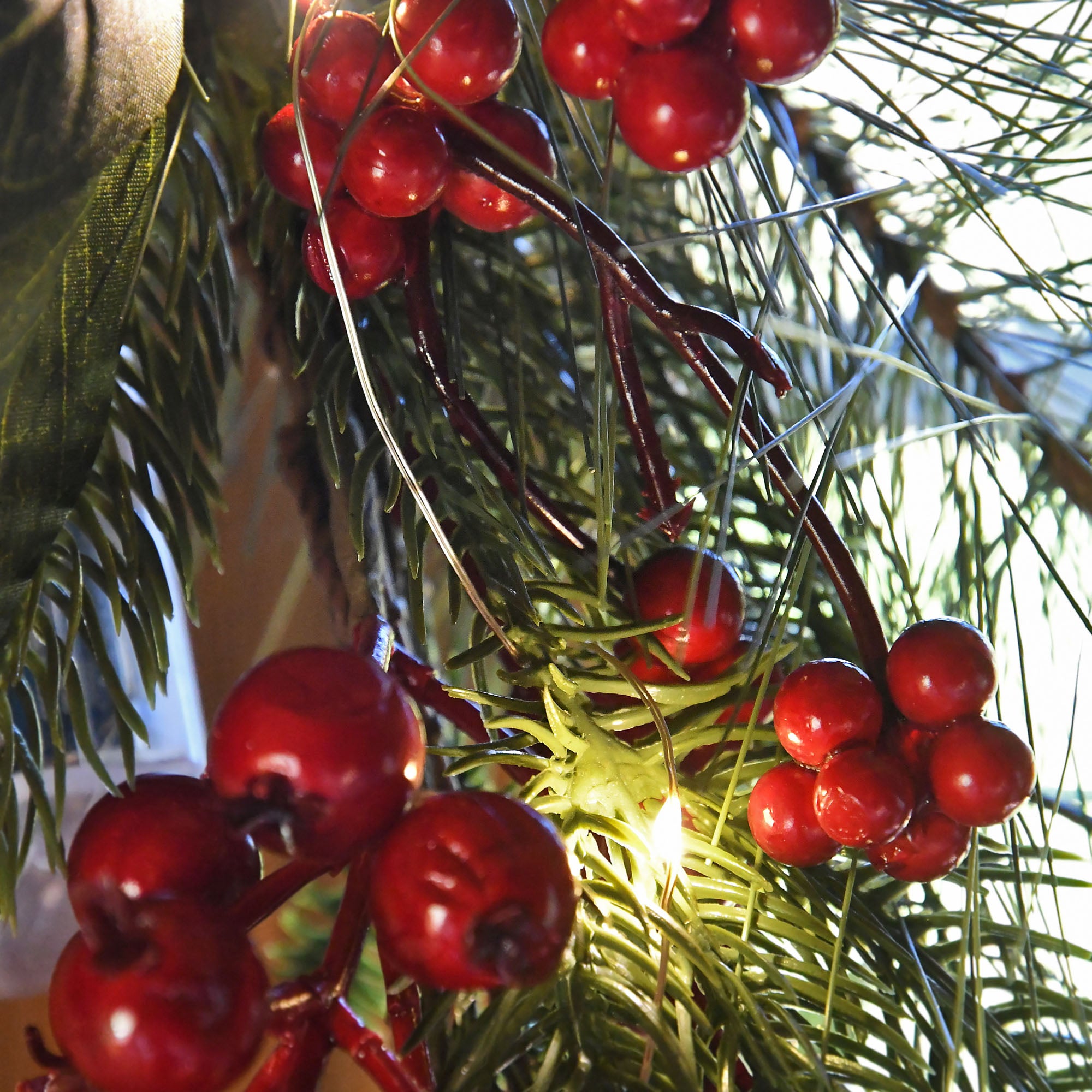 Branche lumineuse baies rouges
